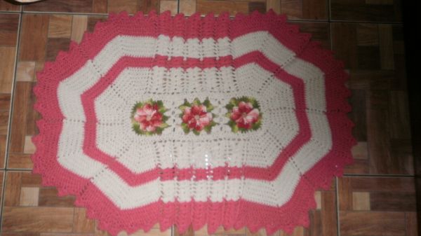 tapete com rosas barbante barroco